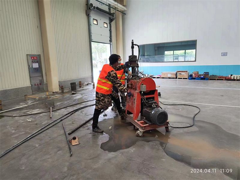 寻甸厂房地面下沉塌陷注浆加固施工